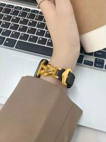1 dây đeo, da đen dành cho nữ với dây xích kim loại màu vàng, tương thích với Apple Watch 38mm/40mm/41mm/42mm/44mm/45mm, thiết kế thời trang sáng tạo, phù hợp với chu vi cổ tay 155cm-205cm, tương thích với Apple Watch Ultra 3/2/1, SE, S11, S10, S9, S8, S7, S6, S5, S4, S3, S2, S1 - màu đen - Xem 6