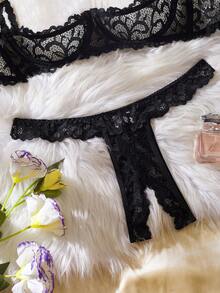 女士性感蕾丝内衣套装，迷人镂空设计，舒适亲肤蕾丝文胸和丁字裤套装，适合浪漫度假和梦幻之夜 - 黑色 - 查看 4
