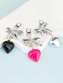 Cute Heart Keychain For Women & Men – Silver Double Heart Key Ring With Charm – Keychain For Backpack, Car, Purse Halloween Accessories Teachers Day Christmas Gift Ideas Bag Accessories Lanyards With Id Holder Car Accessories Bag Charms