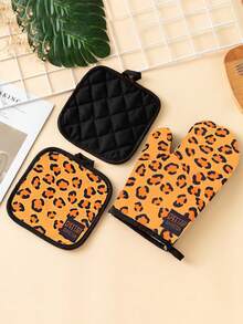 2pcs Heat Resistant Oven Gloves And Pot Holders Set, Thick High Temperature Resistant Printed Gloves, Microwave Oven Gloves, Heat Insulation Gloves And Mat, Hand Protection, Kitchen Supplies, Thanksgiving, Christmas, Party Supplies, Perfect Gift