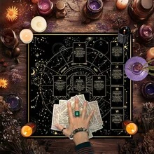 1 件装星空塔罗布，附赠塔罗牌袋 - 神秘黑色背景，饰以金色星星、月相和花卉图案 - 非常适合占卜、牌阵摆放和祭坛装饰，巫术祭坛装饰 | 神秘设计 | 耐用涤纶材质，月相装饰