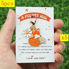 1pc/2pcs/5pcs Fox & Daisy Keychains With "A POCKET HUG" Comfort Card - Cute Animal Keychain, Ideal For Birthday, Wedding,Cheer-Up & Friendship S,Perfect For Friend,Family,Daily Bag Charms And Backpack Decoration,Suitable For Men And Women. Halloween Accessories Teachers Day Christmas Gift Ideas Bag Accessories Lanyards With Id Holder Car Accessories