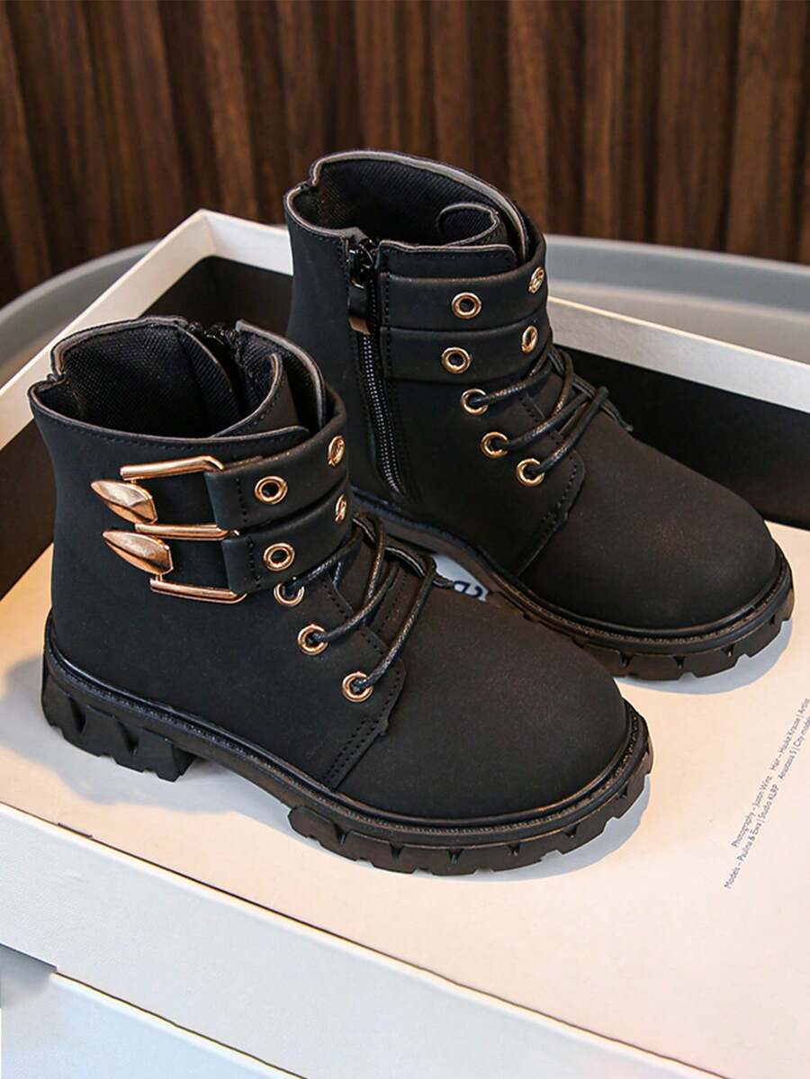 1 Pair Fashion Metal Buckle Decor Girls Short Boots, Minimalist & Chic Back To School Campus Boots, Suitable For Casual Wear, School Uniform, Any Season