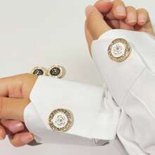 2pcs Round Shirt Button Covers, Elegant Decorative Cufflinks, Rhinestone Rose Decoration. These Exquisite Button Covers Are Suitable For Men's And Women's Shirts And Can Be Worn In Just 3 Seconds. They Are The Perfect Choice For Holiday And Birthday Gifts.