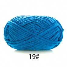 1pc Velvet Soft Yarn, Approx. 50g/Pc, 60m/Pc, Handmade DIY Medium Thick Knitting Yarn, Fluffy Polyester Soft Knitting Yarn, Suitable For DIY Crafts, Knitting And Crocheting Scarves, Hats, Shoes, Bags, Pads, Dolls, Blankets, Slippers, Handmade Crochet Projects (Random Packaging)