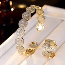 Modny minimalistyczny okrągły uśmiechnięty twarz miedziany cyrkonia sześcienna dekoracyjny dodatek, odpowiedni na imprezy i spotkania