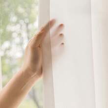 1 Piece White Light-Filtering Sheer Curtain, Rod Pocket Top, Polyester Diamond Yarn, Light, Smooth And Soft, Naturally Drapes, Wrinkle-Resistant, Scratch-Resistant, Suitable For All Seasons, Machine Washable, Modern Minimalist Home Decor, Ideal For Bedrooms, Living Rooms, Offices, Weddings, 90gsm