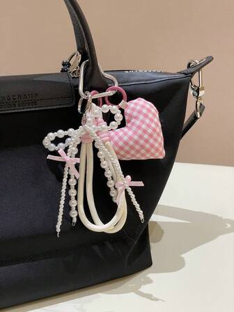 1 pièce Charm de sac style Y2K rose/noir/bleu/rouge avec perles, accessoire de sac à cœur à carreaux, style pique-nique d'été, style plage, accessoire porte-clés, peut être utilisé comme charm de sac à main.