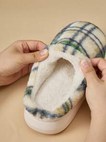 Grün karierte Retro Warm Hausschuhe, Damen Hausschuhe, einfache klassische Paare Schuhe, warm rutschfest und langanhaltend