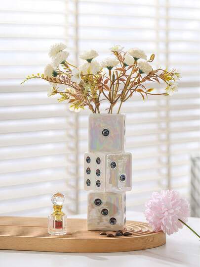 手工陶瓷骰子花瓶 - 独特的陶瓷骰子花瓶，可用于装饰干花、玫瑰、芦苇草 - 精致设计，手工陶瓷骰子花瓶 - 为任何现代空间增添惊艳之美 - 精美礼品、家居装饰、房间装饰、花瓶、玻璃花瓶