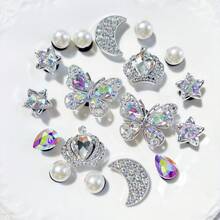 18 件鞋配件（超闪亮激光蝴蝶、月亮、皇冠、星星）易于拆卸的 DIY 装饰，适用于女士凉鞋、鞋子、玛丽珍鞋、花园鞋、木屐、人字拖和沙滩包 - 节日、派对和特殊场合的完美礼物。 - 銀色 - 查看 2