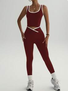 女士高腰瑜伽健身套装 - 拼色运动上衣和紧身裤，弹性涤纶混纺，非常适合跑步和训练 - 酒紅色 - 查看 4