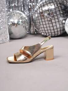 女士休闲舒适粗带平底凉鞋，夏季新款，方头粗跟凉鞋，适合度假、通勤、感恩节、万圣节、圣诞节等场合。 - 金色 - 查看 5