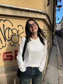 女士棉质长袖 T 恤，宽松中长款白色上衣，分层衬衫，秋冬时尚 - 白色 - 查看 4