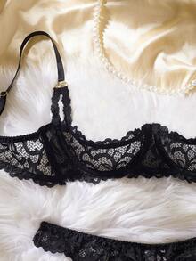 女士性感蕾丝内衣套装，迷人镂空设计，舒适亲肤蕾丝文胸和丁字裤套装，适合浪漫度假和梦幻之夜 - 黑色 - 查看 3