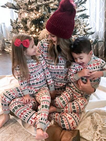 Family Matching Christmas Sleepwear Cute Cartoon Elk Print Costume Long-Sleeved Top And Pants Suit