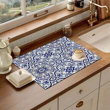 1 Stück Abtropfmatte für Küchentheken mit blauem Barock-Blumendruck, super saugfähig, kaschiert Flecken, Mehrzweckmatte für Ess- und Küchenbereich mit Gummirückseite, geeignet für Kaffeemaschine, Geschirrständer, Küchentheke, Kaffeetasse, Cut Out - HL  225 - Übersicht 1