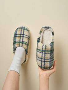 Grün karierte Retro Warm Hausschuhe, Damen Hausschuhe, einfache klassische Paare Schuhe, warm rutschfest und langanhaltend