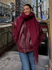 1PC Women's Burgundy Christmas Red Autumn/Winter Solid Color Versatile College Style Elegant Coarse Beard Thick Warm Scarf, Suitable For Cold Proof Shopping And Dressing In Autumn/Winter Season