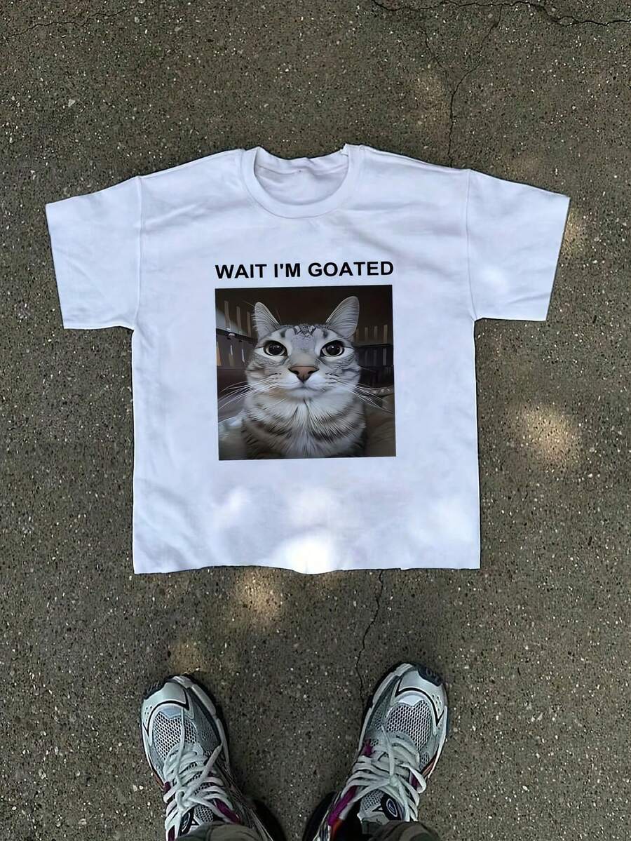 T-shirt casual da uomo a maniche corte con stampa di gatti divertenti in puro cotone, maglietta con cappuccio; magliette grafiche, abbigliamento da palestra da uomo; Wait I'm Goated; stampa di testo - T-shirt estiva nera con scollo tondo, vestibilità regolare, per esterni, stampa di lettere in puro cotone, maglietta con cappuccio; abbigliamento da casa, vestibilità comoda
