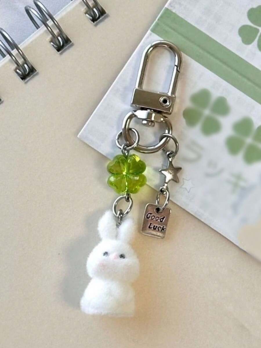 1 pieza Llavero unisex con conejo de felpa con estampado de dibujos animados, accesorio con colgante de trébol lindo para bolso, otoño e invierno Y2K