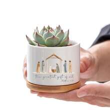 Vase de jardin Le plus beau cadeau de tous - Pots de plantes décoratifs de Noël, jardinières et accessoires Scène de la naissance de Jésus avec des anges et des bergers, idéal pour la décoration intérieure et extérieure, cadeaux uniques pour les amateurs de plantes