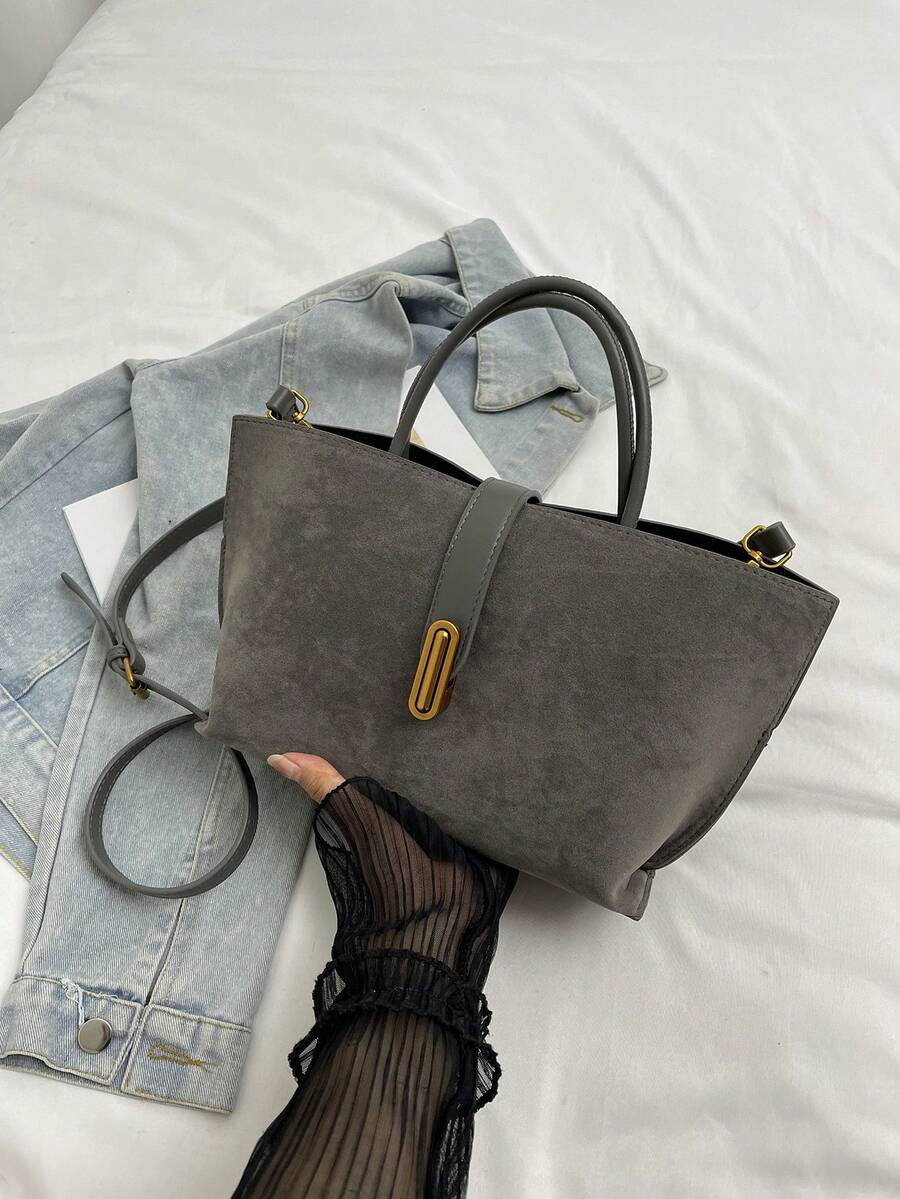 绒面质感小众手提包女士托特包篮包，新款秋冬时尚复古哑光咖啡棕色水桶包，单肩斜挎包带零钱包