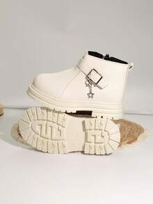 1 Pair Of Fashionable New Round Toe Comfortable And Simple Children's Flat Shoes, Casual Daily Outdoor Low Top Star Short Boots, Suitable For Autumn And Winter Wear