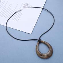 In Stock Instant Dispatch Vintage Black Leather Choker Hollow Teardrop Pendant Necklace Brown Acrylic Waterdrop Necklace Black Suede Clavicle Chain Boho Resin Statement Necklace Jewelry Women BENB - 1 - 查看 3