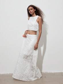 Bộ 2 món: Áo croptop không tay thêu hoa rỗng toàn bộ màu trơn kiểu vintage và chân váy midi chữ A màu trắng mùa hè. - trắng - Xem 5