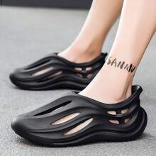 Men's Casual Slip-On Breathable Sandals
