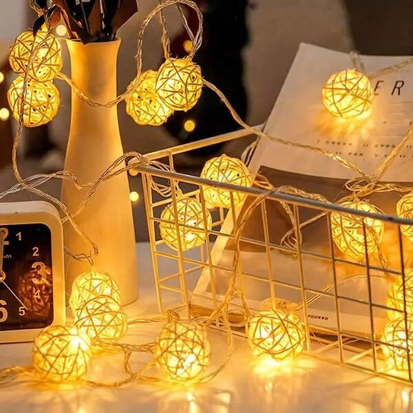 1 pièce Guirlande lumineuse à boules en rotin style bohème alimentée par batterie, convient pour Noël, mariages, fêtes, décoration intérieure pour chambre, mur et table