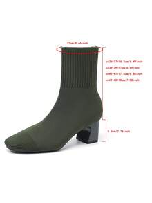 A Pair Of Women's Fabric Square-Toe Ankle Boots With A Breathable, Solid Plain Design And A Thick Rubber Sole. Suitable For Commuting, Office Work And Casual Wear In All Seasons. Suitable For Young And Middle-Aged People. Suitable For Pairing With Skirts And Casual Overalls. - 綠色 - 查看 5