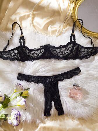 Sexy Lace Lingerie Set For Women, Charming Hollow-Out Design, Comfortable And Skin-Friendly Lace Bra And Thong Panty Set, Suitable For Romantic Getaways And Fantasy Nights