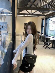 女士纯色白色镂空长袖蕾丝吊带背心，适合初秋叠穿，春季穿着 - 白色 - 查看 2