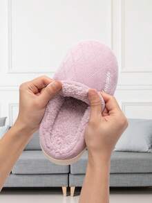 Karierte lila Winterpantoffeln, geschlossene Damen-Hausschuhe, warm & bequem gefüttert, TPR rutschfeste Sohle, strapazierfähige dicke Sohle, retro minimalistisches Design