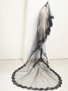 Elegant Double Layer Bridal Veil With Sequin Trim And Comb - Sophisticated Polyester And Spandex Wedding Accessory, Suitable For Brides, Engagements And Special Occasions, Exquisite Design For Elegant Wedding Look