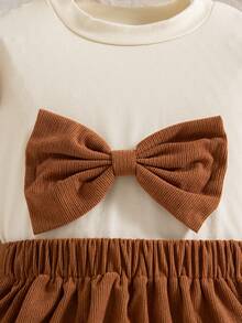 Herbst/Winter Baby Mädchen süßer Rundhals brauner Flügelärmel Rüschen Langarm Top mit brauner Schleife Deko & brauner Vintage Stil Rock