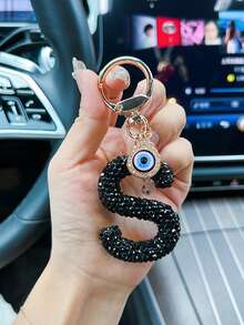 合金水钻恶魔眼字母钥匙扣，时尚手提包吊坠配圆环扣，单件新奇女士钥匙扣，黑色首字母汽车钥匙吊坠，男女通用包包小吊坠，可挂于手提包、背包、托特包、单肩包、车钥匙、门钥匙、餐卡、工作卡等，时尚，是馈赠家人、朋友的绝佳礼物， - 彩色 - 查看 18