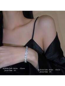 Internet Celebrity Best - Seller! Gold & Silver - Tone Roman Numeral Heart Bracelet For Women, Vintage Chic Hand Jewelry