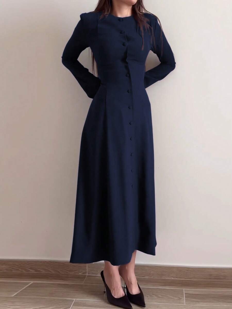 女士通勤长袖单排扣休闲衬衫裙，纯色，休闲梭织面料，常规版型，建议春季选购大一码，优雅百搭。