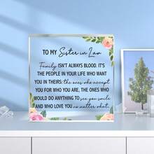 Elegancki element dekoracyjny z akrylu "Do mojej bratowej/szwagra: Rodzina to nie zawsze więzy krwi, ale ci, którzy są gotowi cię zaakceptować i kochać – szczere życzenia urodzinowe, ukończenia szkoły, ślubu"