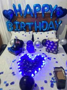 550 个蓝色和黑色生日气球套装，500 个无纺布花瓣，生日快乐横幅字母 + 心形铝箔气球，深色美学派对背景，适用于浪漫情侣卧室装饰，午夜惊喜生日派对装饰 - 彩色 - 查看 3