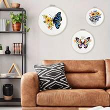 1 Peça Bastidor de Bordado, Bastidor de Bordado Redondo de Madeira, Bastidor de Ponto Cruz Ajustável, Bastidor de Bordado de Ponto Cruz, Bastidor de Bordado de Bambu, Bastidor de Bordado de Bambu - Com Barras Horizontais Fortes e Botões de Pressão, Ajustável, DIY Artesanal, Adequado para Artesanato, DIY Artesanato, DIY Ponto, Bordado, Artesanato, Costura, Decoração de Casamento de Anel de Bambu, Artesanato de Costura, Artesanato de Decoração Doméstica.