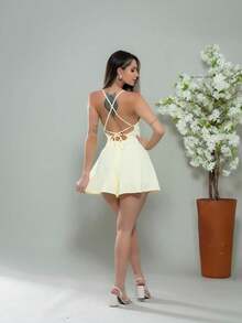 Macaquinho curto Costa aberta lisos com amarração zíper invisível  bojo moda feminina lançamento - Creme - Visão 6