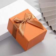 Hộp quà tặng nắp nơ sáng tạo kích thước 10*7.5*7cm, hộp đựng đồng hồ cao cấp kèm ruy băng vuông. - Nhiều màu - Xem 9