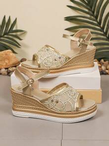 Giày sandal đế xuồng màu trơn nhẹ dành cho nữ, thiết kế xỏ chân tiện lợi, sang trọng và thời trang, mẫu giày casual thoải mái mới của nhà thiết kế mùa hè 2025, phù hợp cho du lịch, dã ngoại và các dịp trang trọng. - Vàng - Xem 7