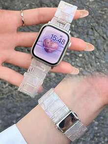 1条轻盈象牙色树脂表带，简约设计，兼容 40/41/42/44/45/46/49/38毫米，也适用于 Ultra 10/9/8/7/6/5/4/SE/3/2/1系列，男女通用替换表带，透气百搭，适合春夏游泳佩戴，不锈钢折叠表扣，配件 - 象牙白 - 查看 3