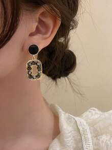 2pcs Vintage French Style Rhinestone Square Clip-On Earrings, Minimalist Geometric Pendant Earrings For Non-Pierced Ears - Clip - View 2