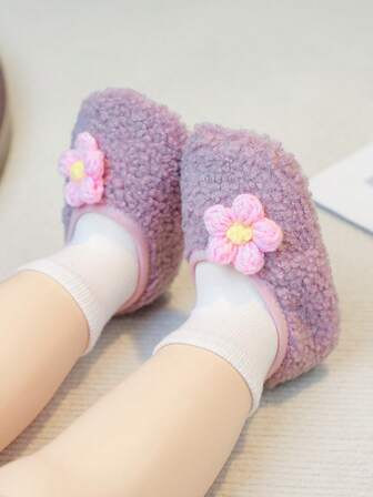 1 par blommönster för småbarn, termofodrade, mjuka sular, halkfria inomhustofflor, bekväma, enkla på och av, lämpliga för pojkar/flickor, varm julklapp för bebisar som precis lär sig gå